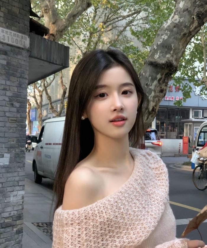 trendy aesthetic girl profile pic