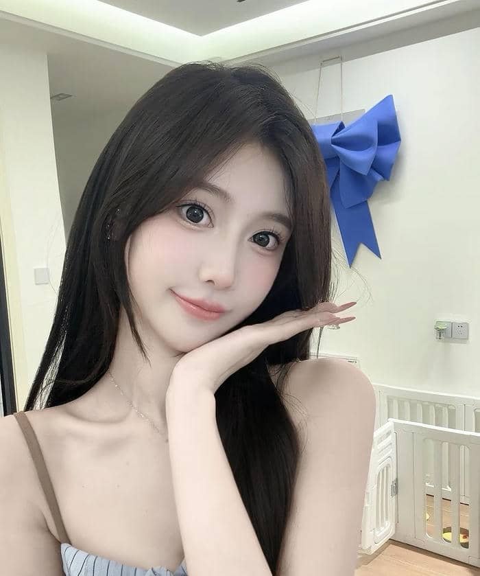 charming girl dp shot